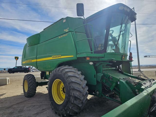 Image of John Deere 9560 STS equipment image 4