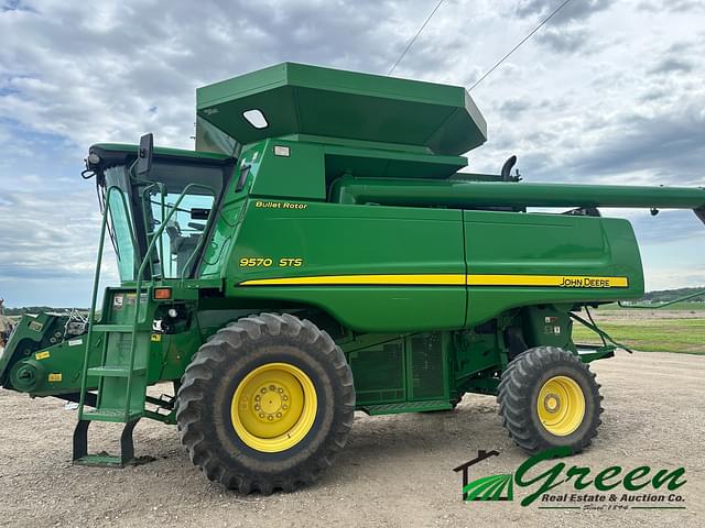 Image of John Deere 9570 STS equipment image 1