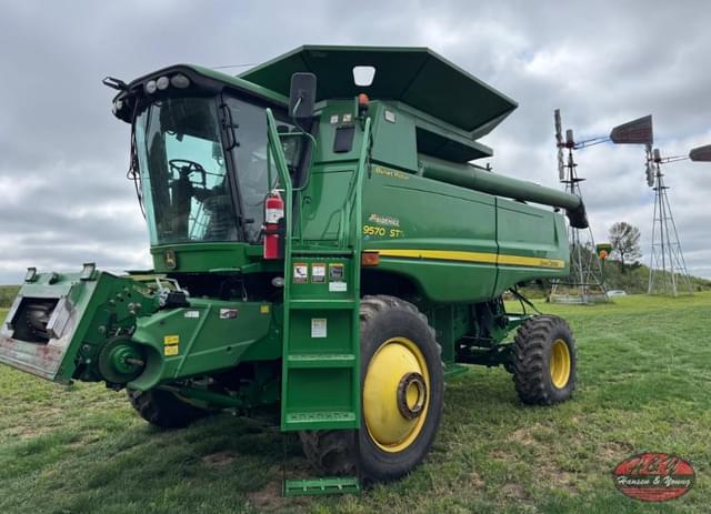 Image of John Deere 9570 STS equipment image 2