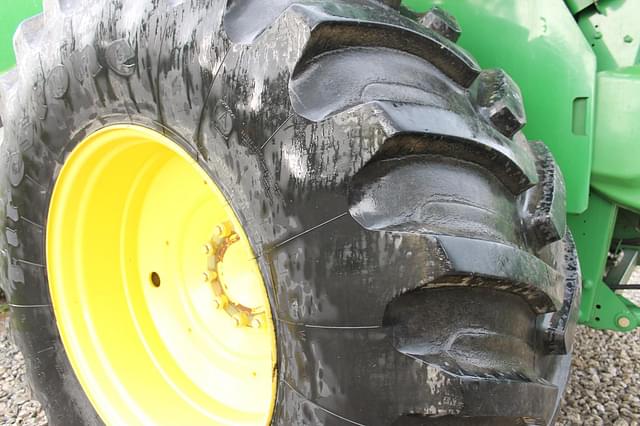 Image of John Deere 9570 STS equipment image 2