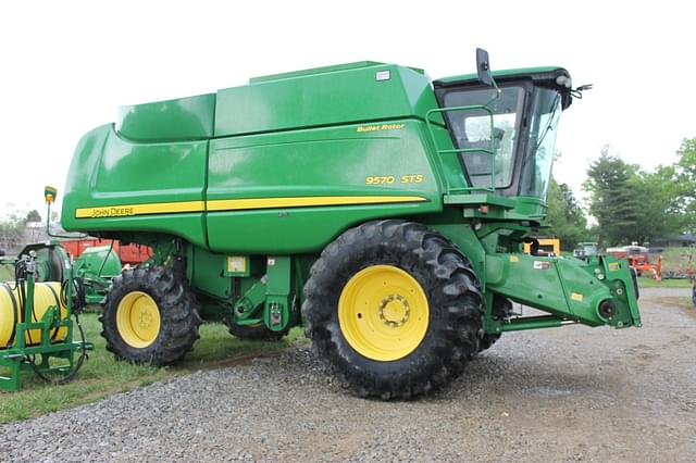 Image of John Deere 9570 STS equipment image 1