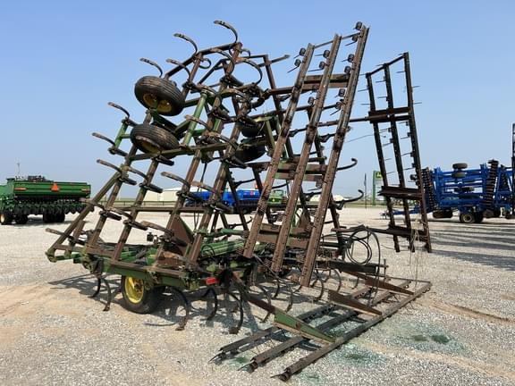 Image of John Deere 960 equipment image 2