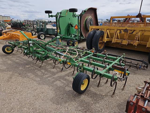 Image of John Deere 960 equipment image 2