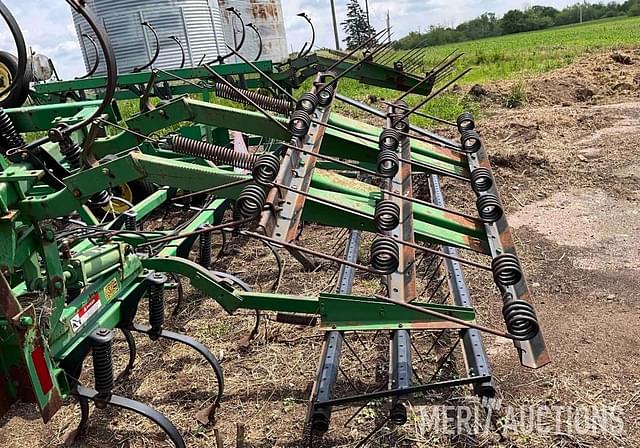 Image of John Deere 960 equipment image 4