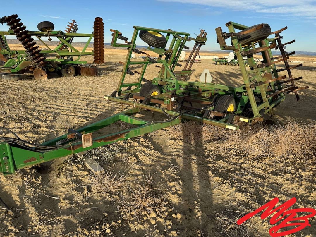 Image of John Deere 960 Primary image