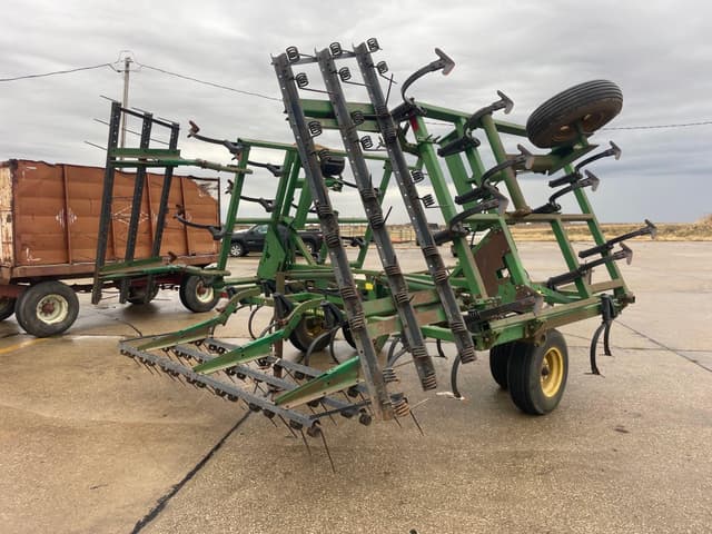 Image of John Deere 960 equipment image 2