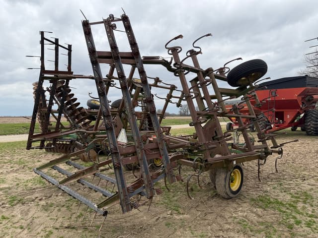 Image of John Deere 960 equipment image 2