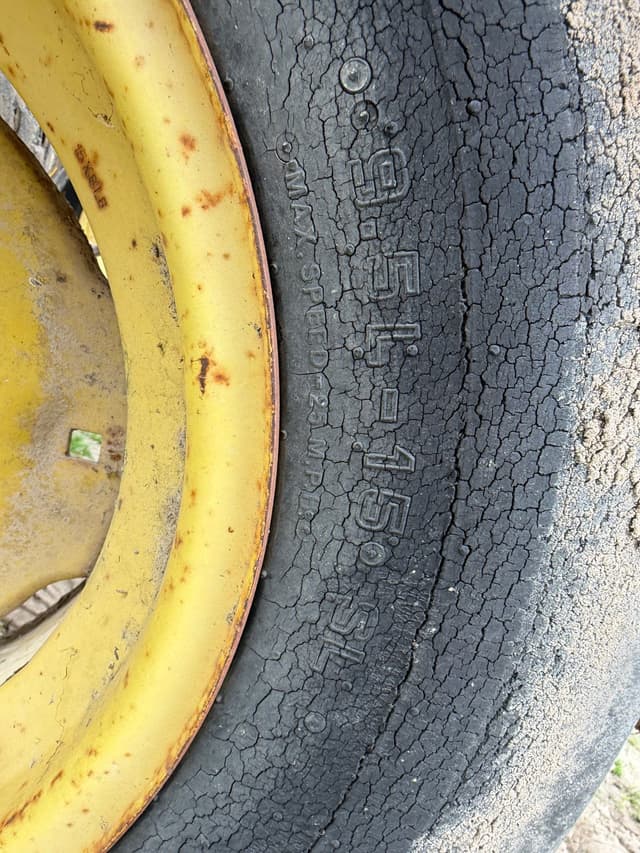 Image of John Deere 960 equipment image 4