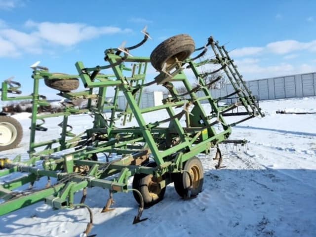 Image of John Deere 960 equipment image 1