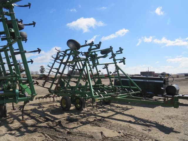 Image of John Deere 960 equipment image 2