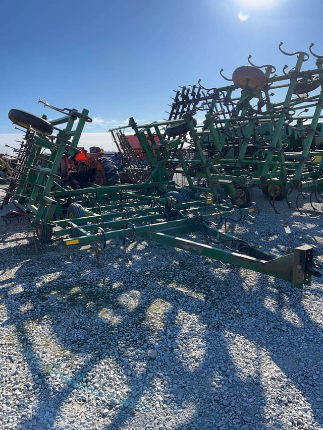 Image of John Deere 960 equipment image 2