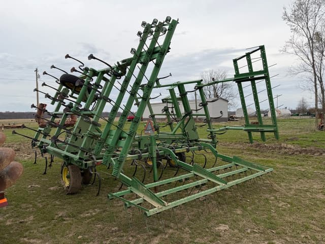 Image of John Deere 960 equipment image 3