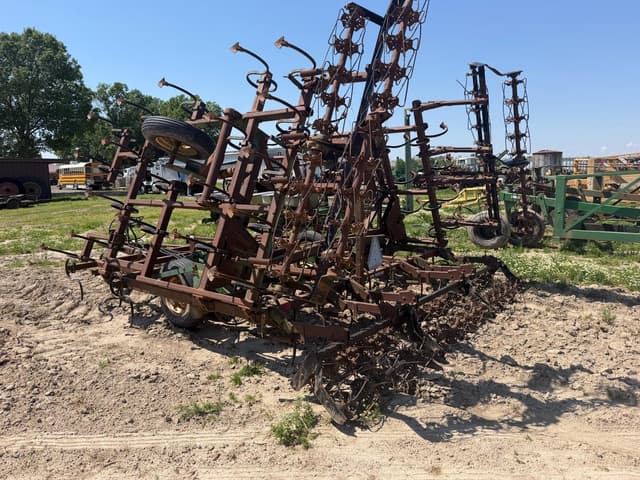 Image of John Deere 960 equipment image 3