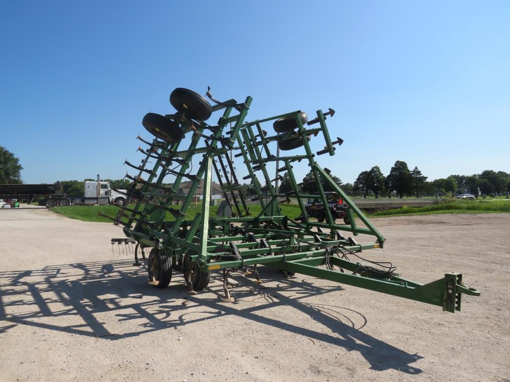 Image of John Deere 960 Primary image