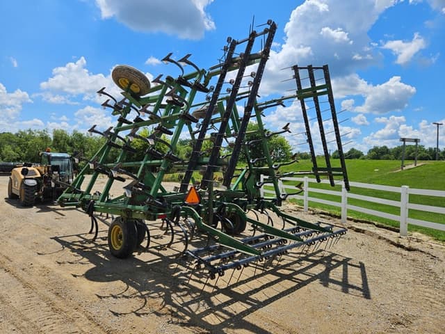 Image of John Deere 960 equipment image 2