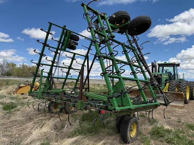 Image of John Deere 960 equipment image 3