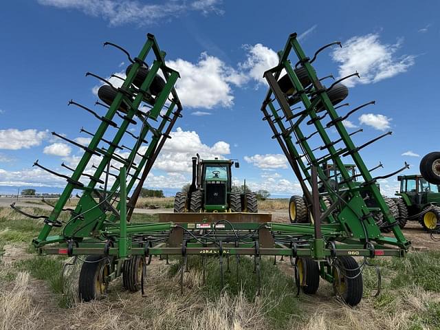 Image of John Deere 960 equipment image 4