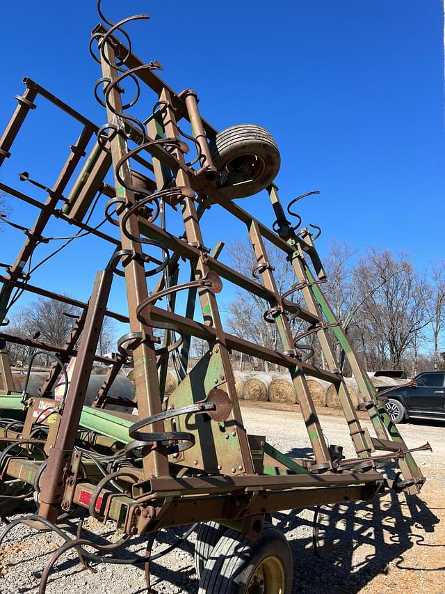 Image of John Deere 960 equipment image 4