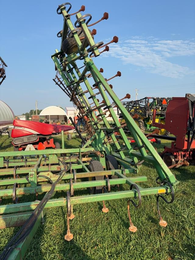 Image of John Deere 960 equipment image 2