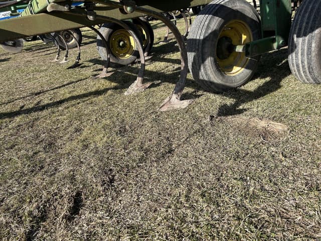 Image of John Deere 960 equipment image 1