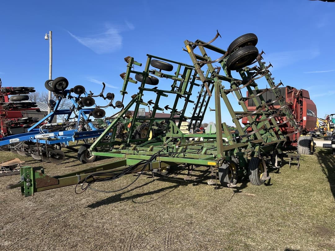 Image of John Deere 960 Primary image