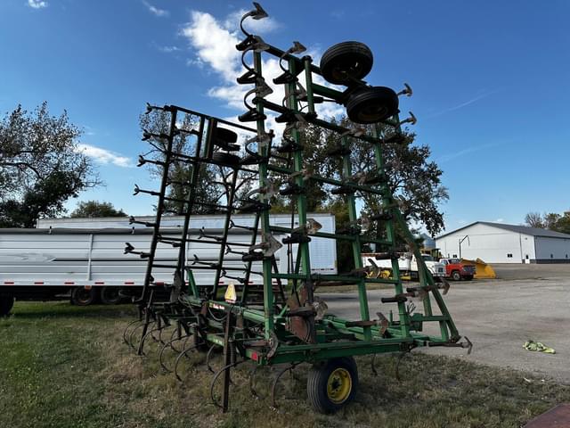 Image of John Deere 960 equipment image 3