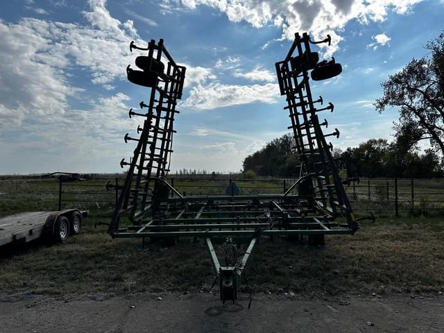 Image of John Deere 960 equipment image 1