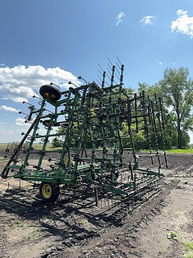 Image of John Deere 960 equipment image 2