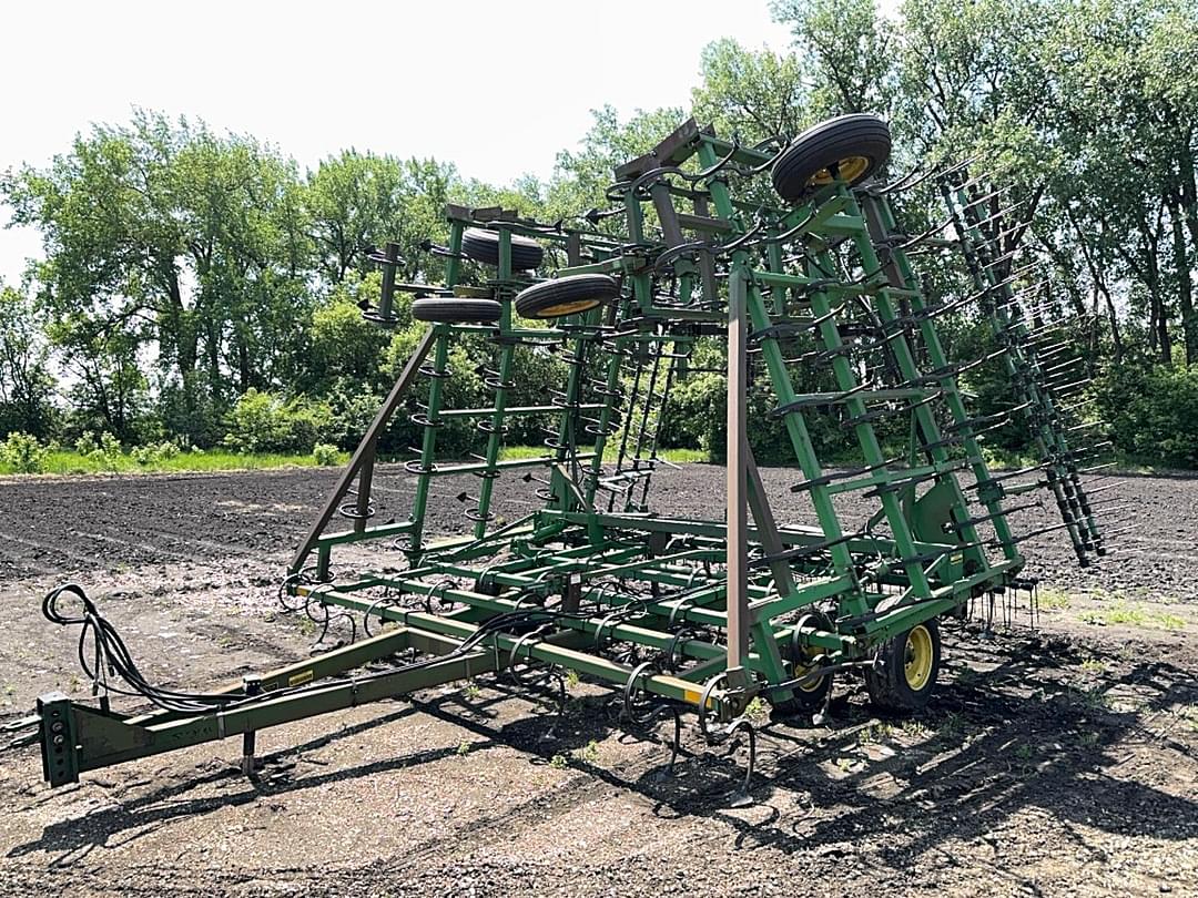 Image of John Deere 960 Primary image