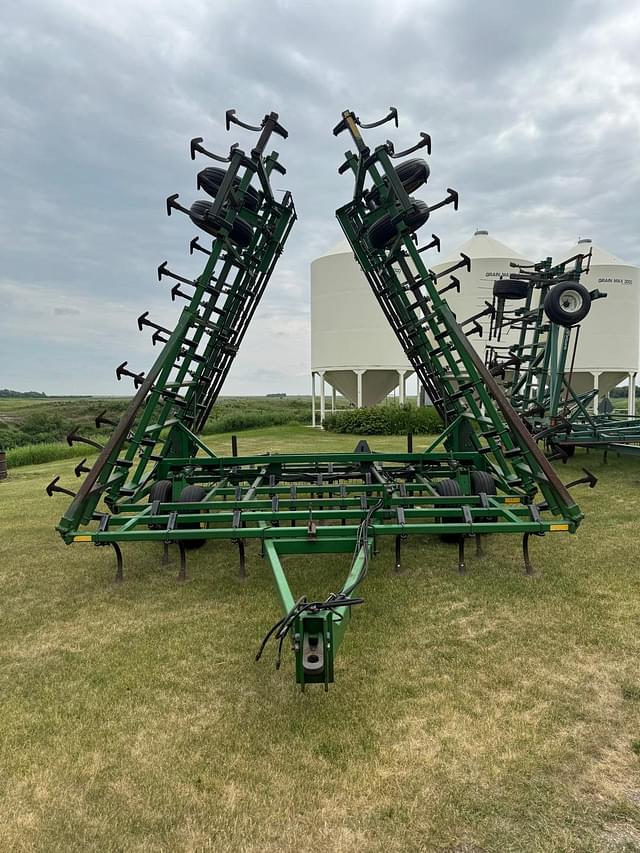 Image of John Deere 960 equipment image 2