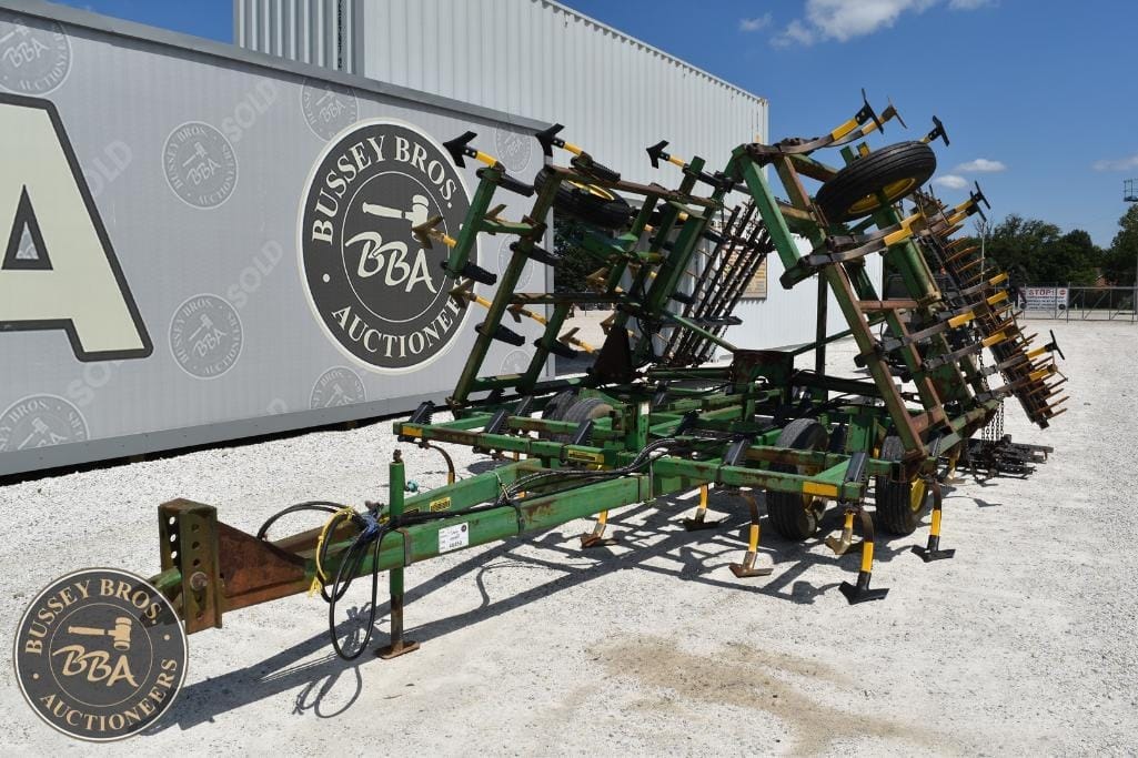John Deere 960 Equipment Image0