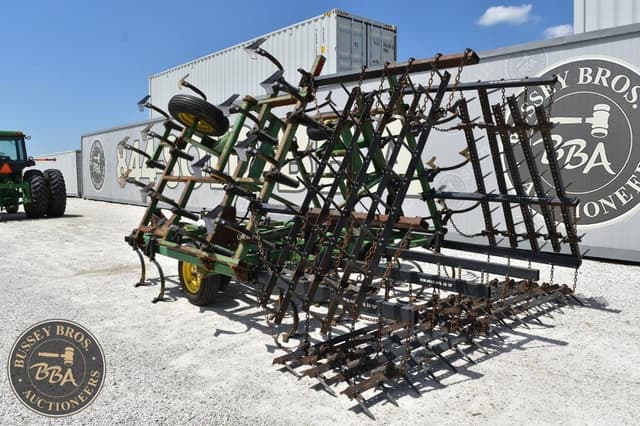 Image of John Deere 960 equipment image 2