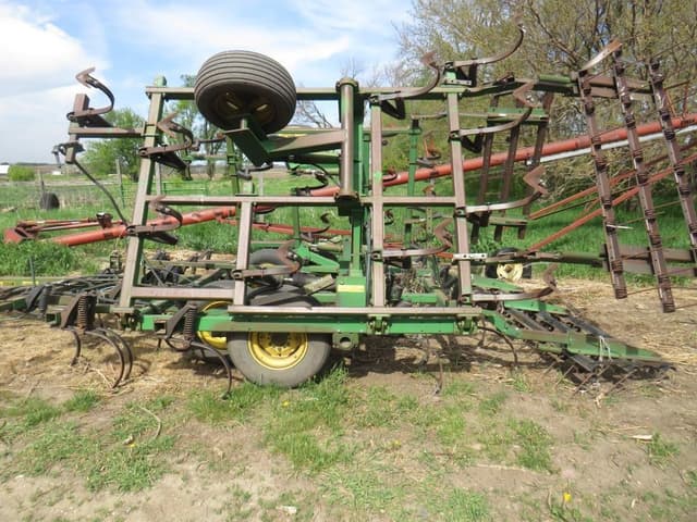 Image of John Deere 960 equipment image 3