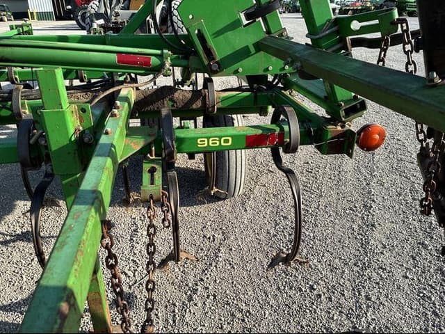 Image of John Deere 960 equipment image 2