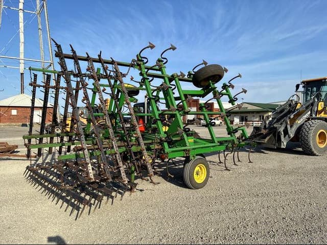 Image of John Deere 960 equipment image 1