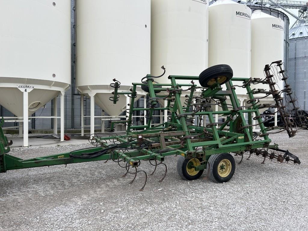 John Deere 960 Equipment Image0