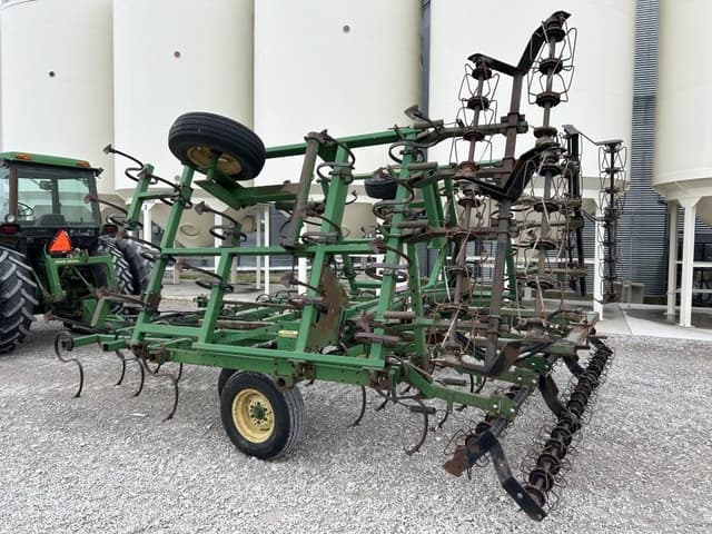 Image of John Deere 960 equipment image 4