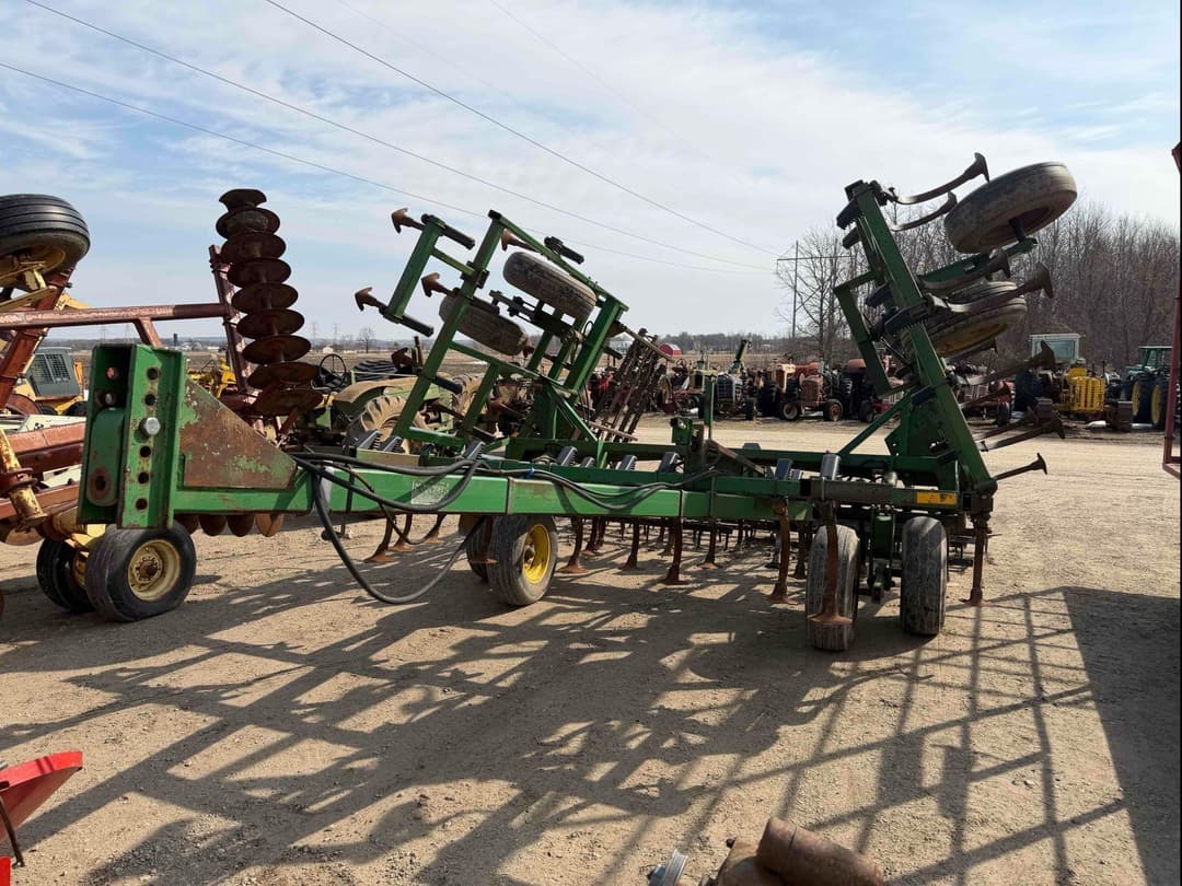 Image of John Deere 960 Primary image