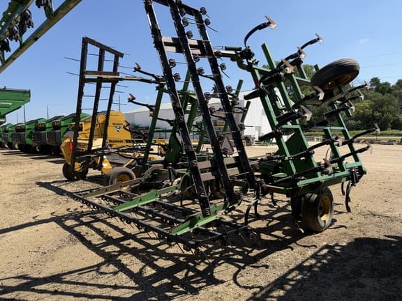 Image of John Deere 960 equipment image 4