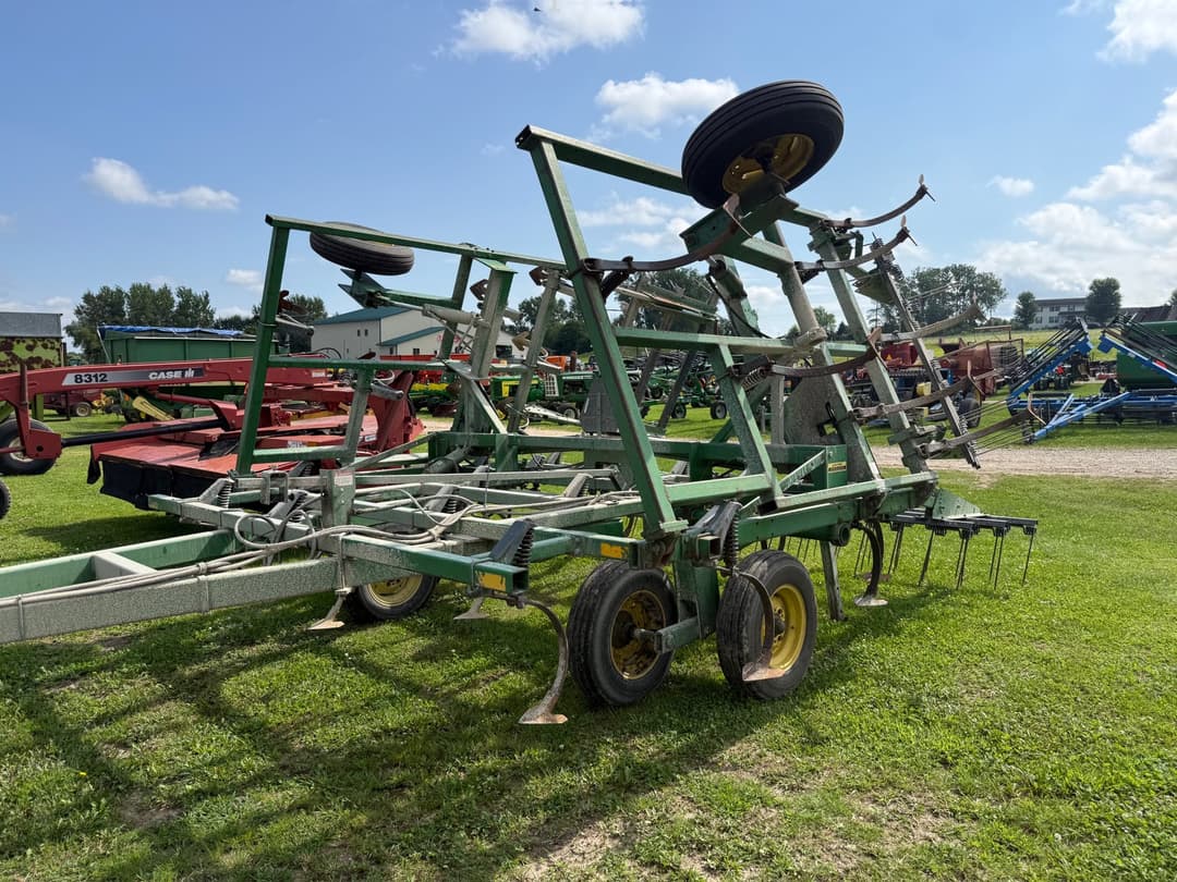 Image of John Deere 960 Primary image