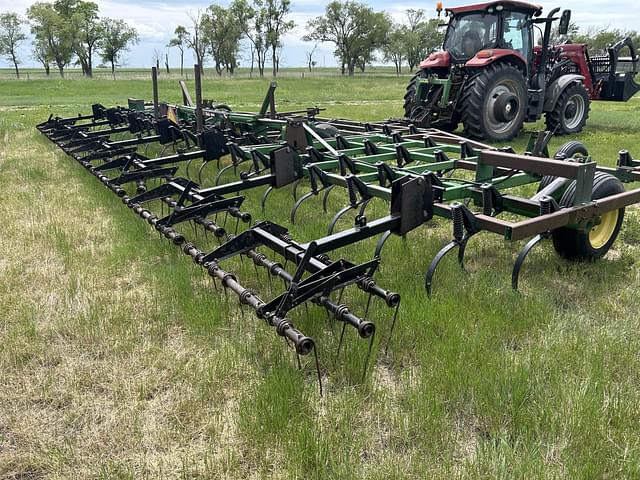Image of John Deere 960 equipment image 1