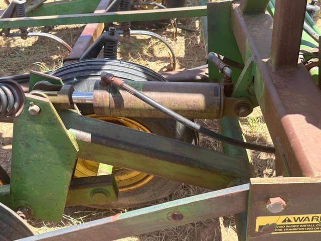 Image of John Deere 960 equipment image 4