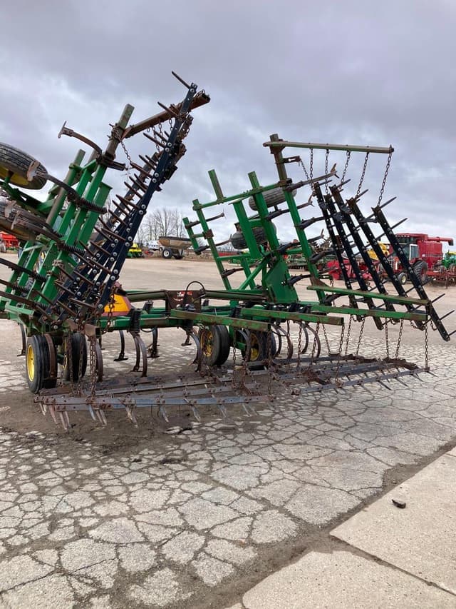 Image of John Deere 960 equipment image 3