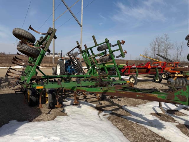 Image of John Deere 960 equipment image 4