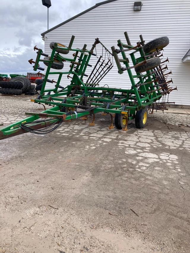 Image of John Deere 960 equipment image 2