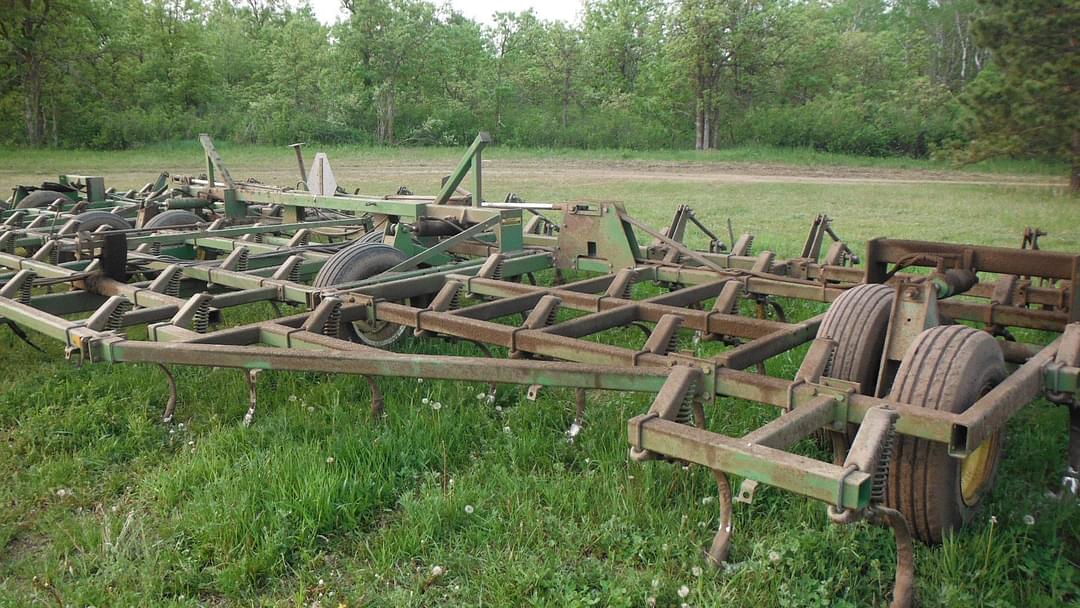 Image of John Deere 960 Primary image