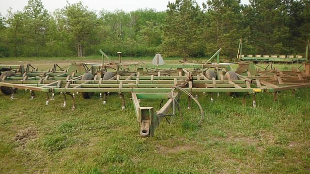Image of John Deere 960 equipment image 2