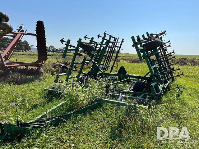 Image of John Deere 960 equipment image 1