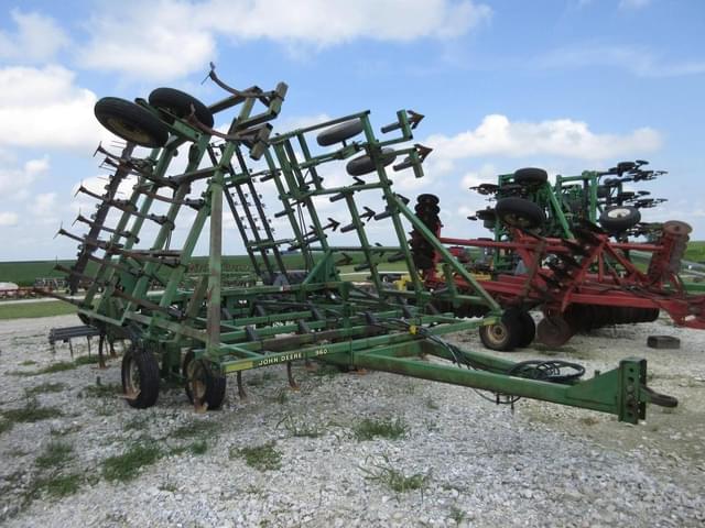 Image of John Deere 960 equipment image 4