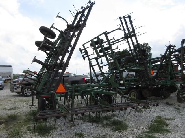 Image of John Deere 960 equipment image 2